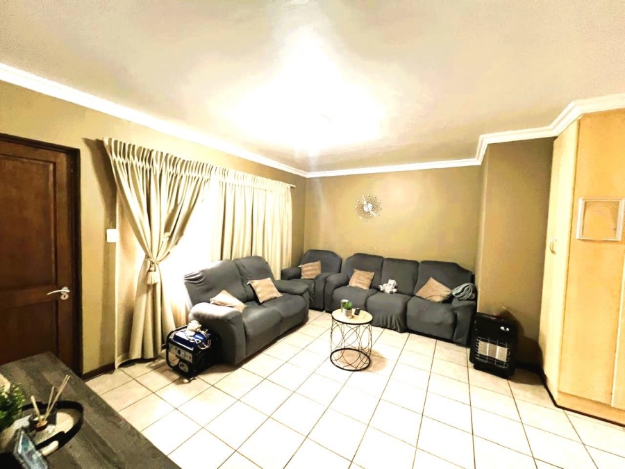 2 Bedroom Property for Sale in Bainsvlei Free State